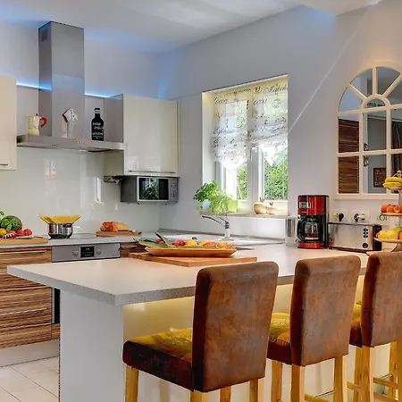 Villa Gorgeous In Novigrad With Private Pool