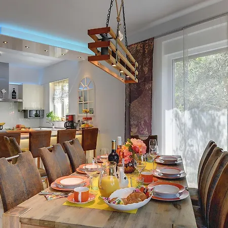 Gorgeous In Novigrad With Private Pool Villa Buzinija