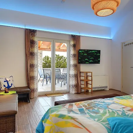 Villa Gorgeous In Novigrad With Private Pool Buzinija
